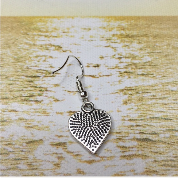 Paw Print Heart Earrings - Picture 4 of 8